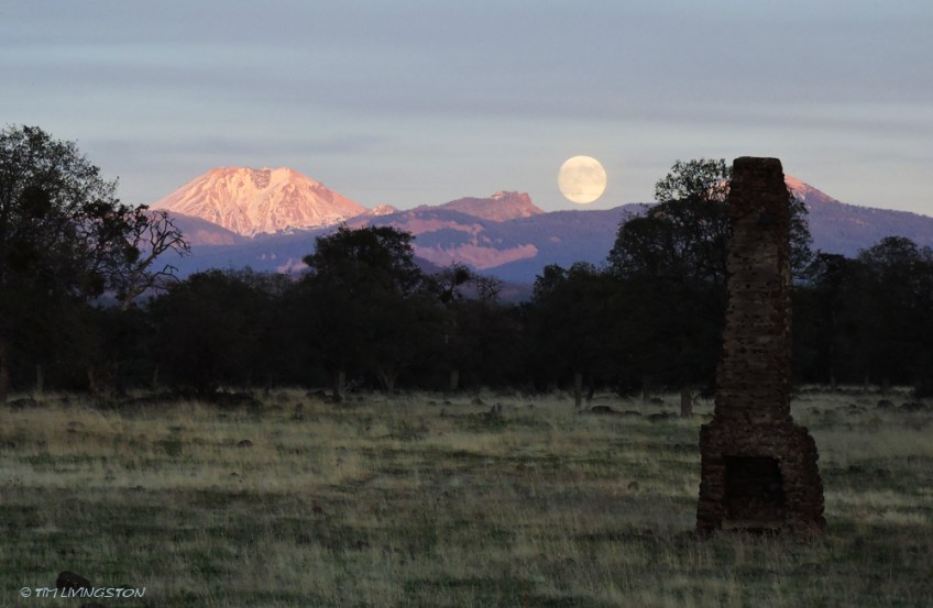 Mt Lassen, Lassen Peak, moon